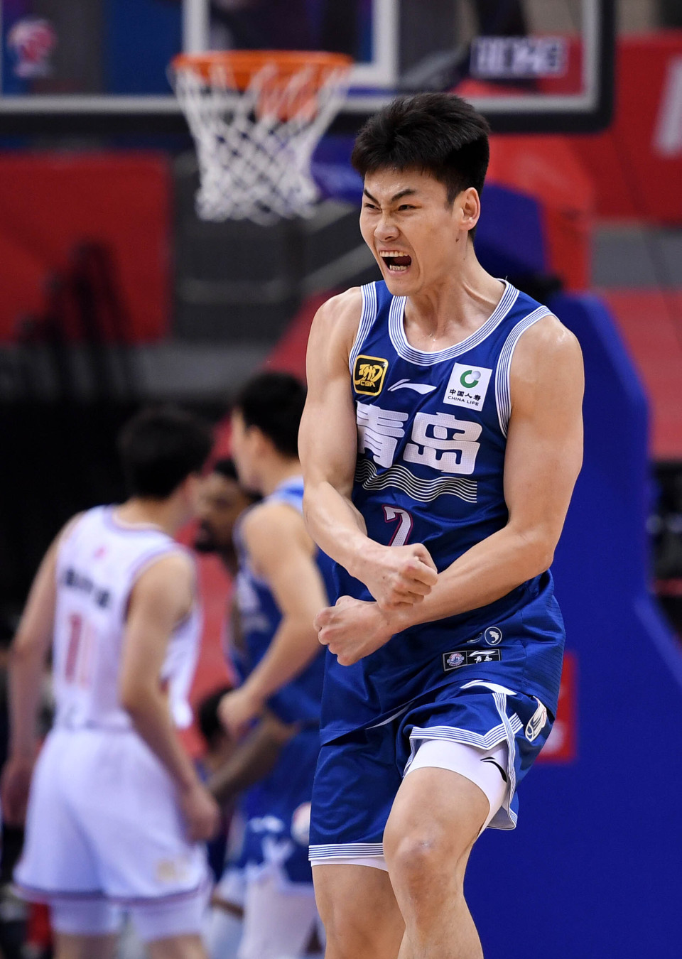 冲刺阶段CBA季后赛焦点战；浙江队门线救险；震撼外界；资深球员宣示担当的简单介绍